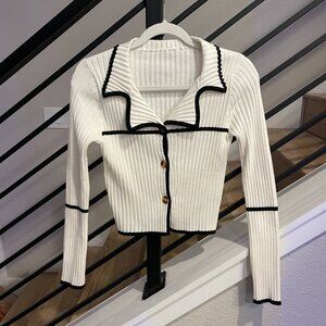 White Ribbed DAZY Buttondown Collared Top with Black Edge Detail